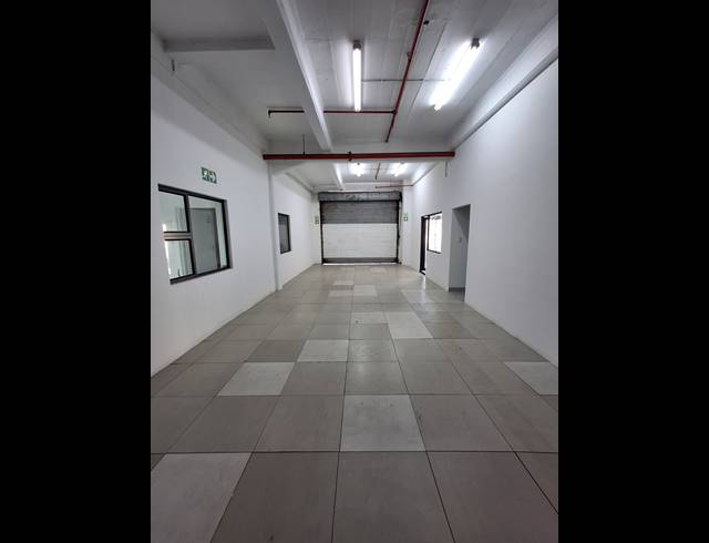 991M² WAREHOUSE TO LET IN ARCADIA